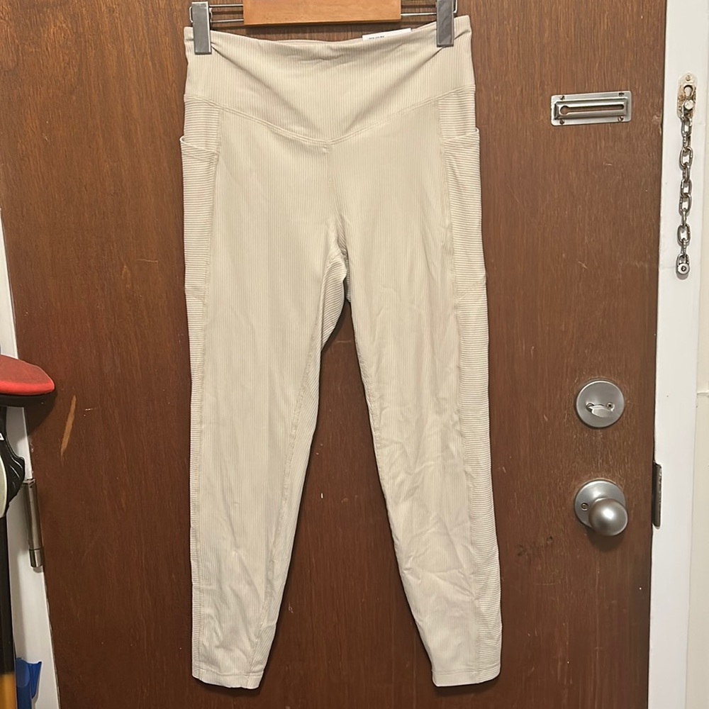 NWT Old Navy Ribbed Powersoft Leggings